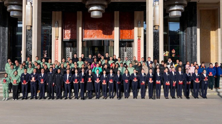 新春慰问送温暖 浓浓关怀暖人心｜金徽股份实控人李明先生慰问春节值守员..